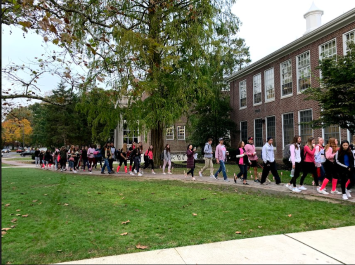 Haddonfield+Walks+to+Support+Breast+Cancer+Awareness