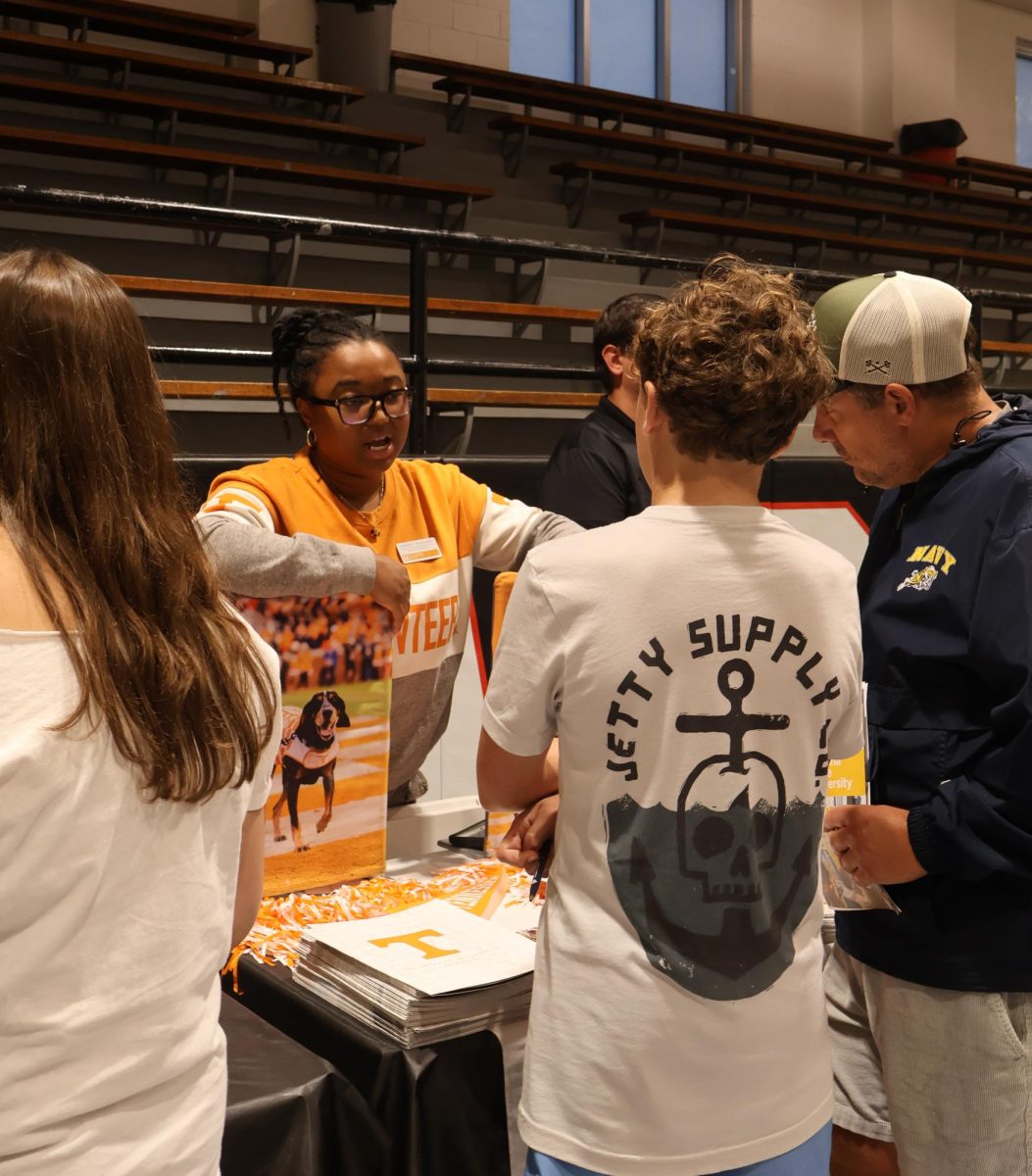 Students Flock to HMHS College Fair